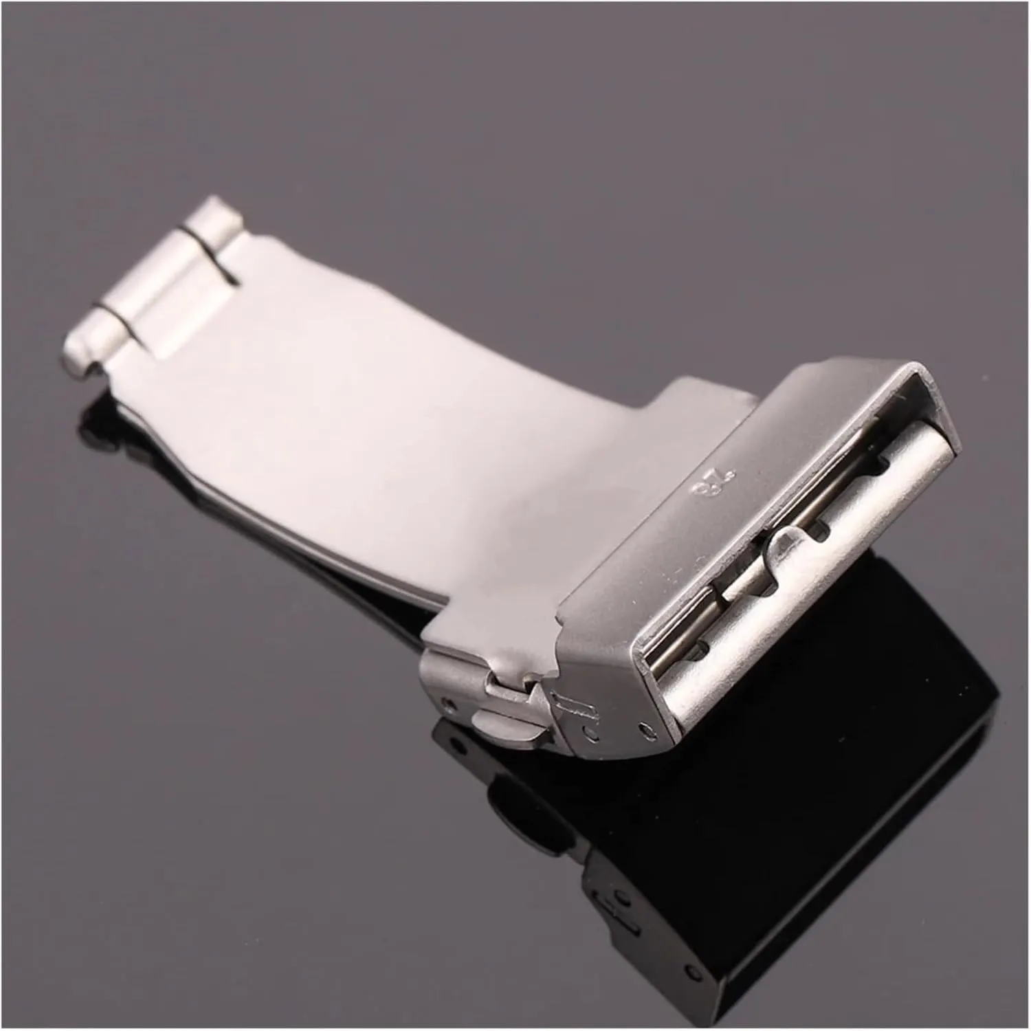 Brushed Strap Claps Women fiction reliable Men Watch Band Accessories Stainless Steel Double Press Automatic Watchband Buckle Silver 