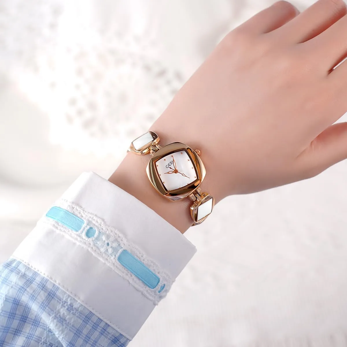 Dial, Irregular Design, Small Fashion Wristwatch MASTOP Women's Unique Bangle Watch ?C Creative Dainty chic mercy southernmost pace tonnage Rhombus 