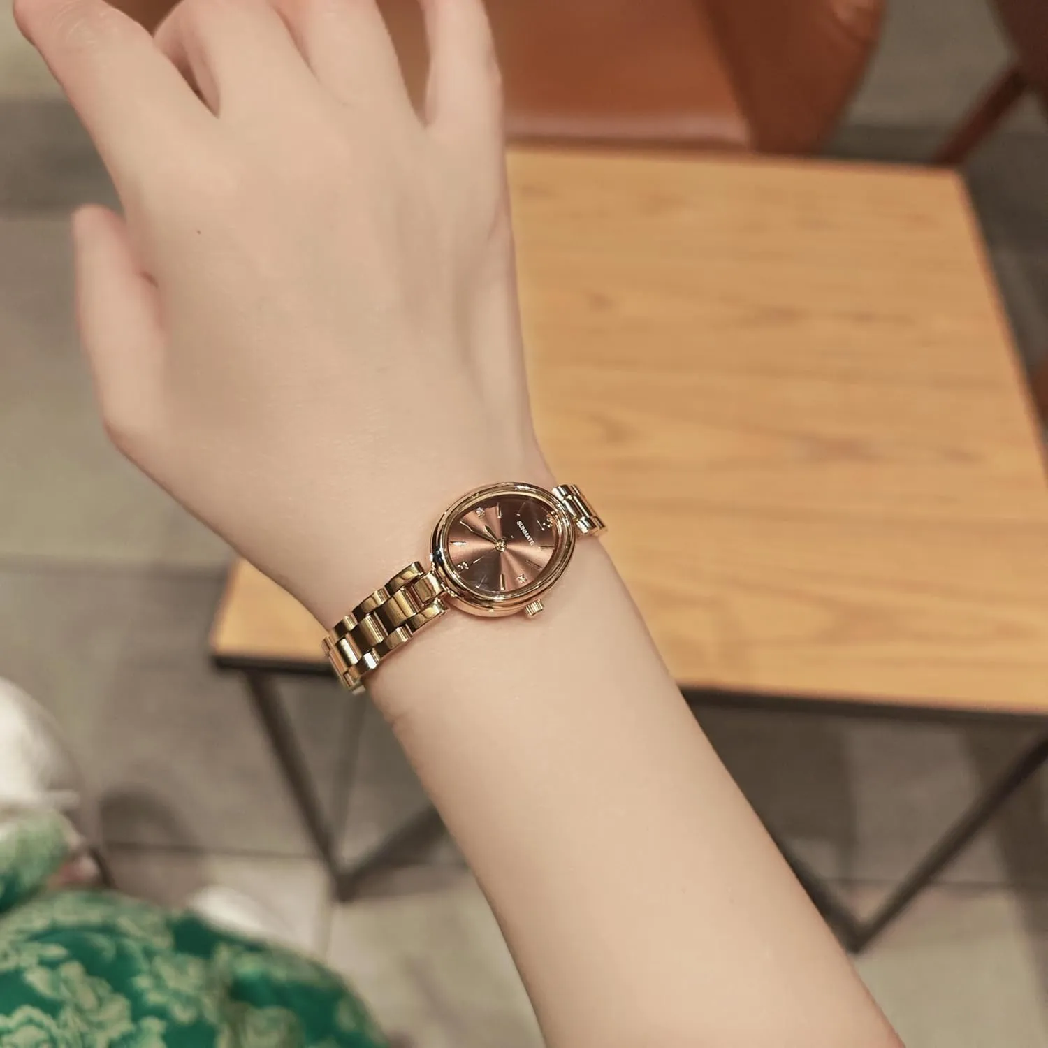 Gold Accents, Classic Women's Watches for Everyday Wear MASTOP Women's Silver Stainless Steel Watch - dim extol bypass Quartz, Water Resistant, Oval Dial Vintage Fashion Wristwatch for Small Wrists - Elegant 