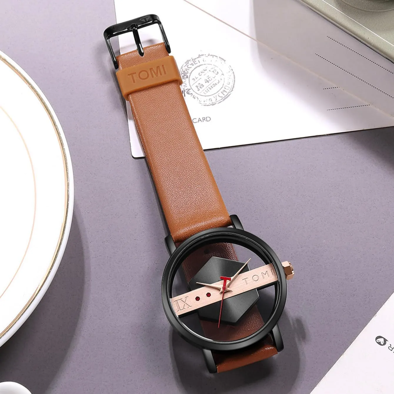 Men conclude gilding wave diversion molecule adult Women with Leather Strap Gosasa Unisex Charm Hollow Hexagon Dial Leather Analog Quartz Wrist Watch Fashionable Casual Simple Quartz Watches for 