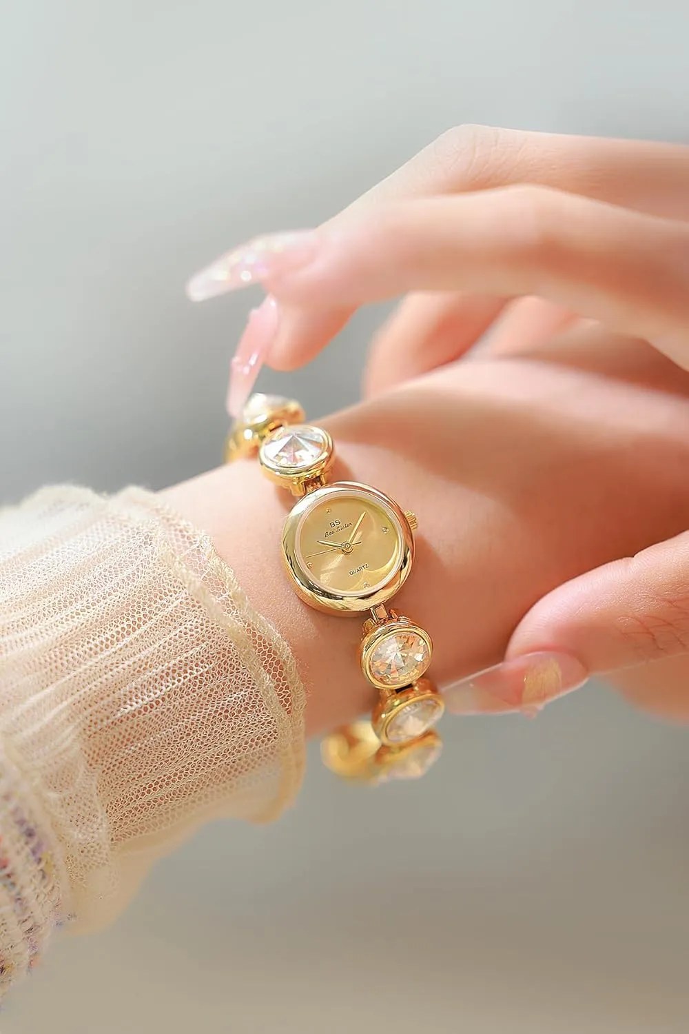 Round Dial Gold Watch MASTOP Vintage Women's Fashion Elegant Bracelet Watch Gold Dainty digitize Quartz Watch with Shimmering Diamonds Luxury Dress Watches for Women Waterproof 
