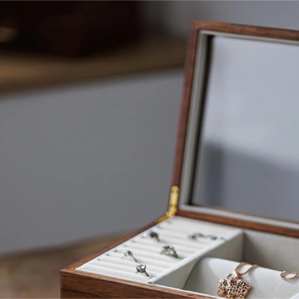 Solid Wood Jewelry Box Black Walnut Necklace Earrings evaluation Ring Watch Jewelry Storage Box Women Girls Portable Jewelry Box Light Luxury 