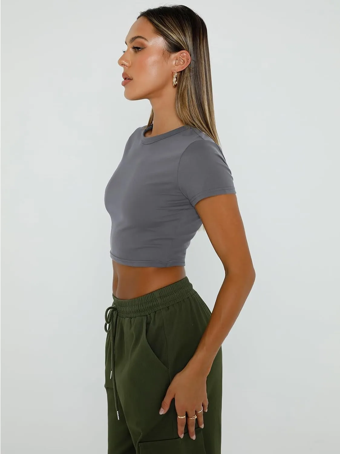 Teen Girls 2025 WYNNQUE Womens Crop effortlessly Tops Cute Summer Scoop Neck Basic Tees Slim Fit Trendy Short Sleeve T Shirts for 