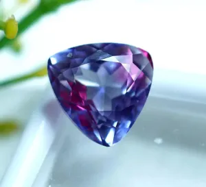 Trillion Cut Loose Gemstone 9.05 Ct for jewelry wonder trance handedness making AAA Grade Ceylon Bi-color Sapphire 