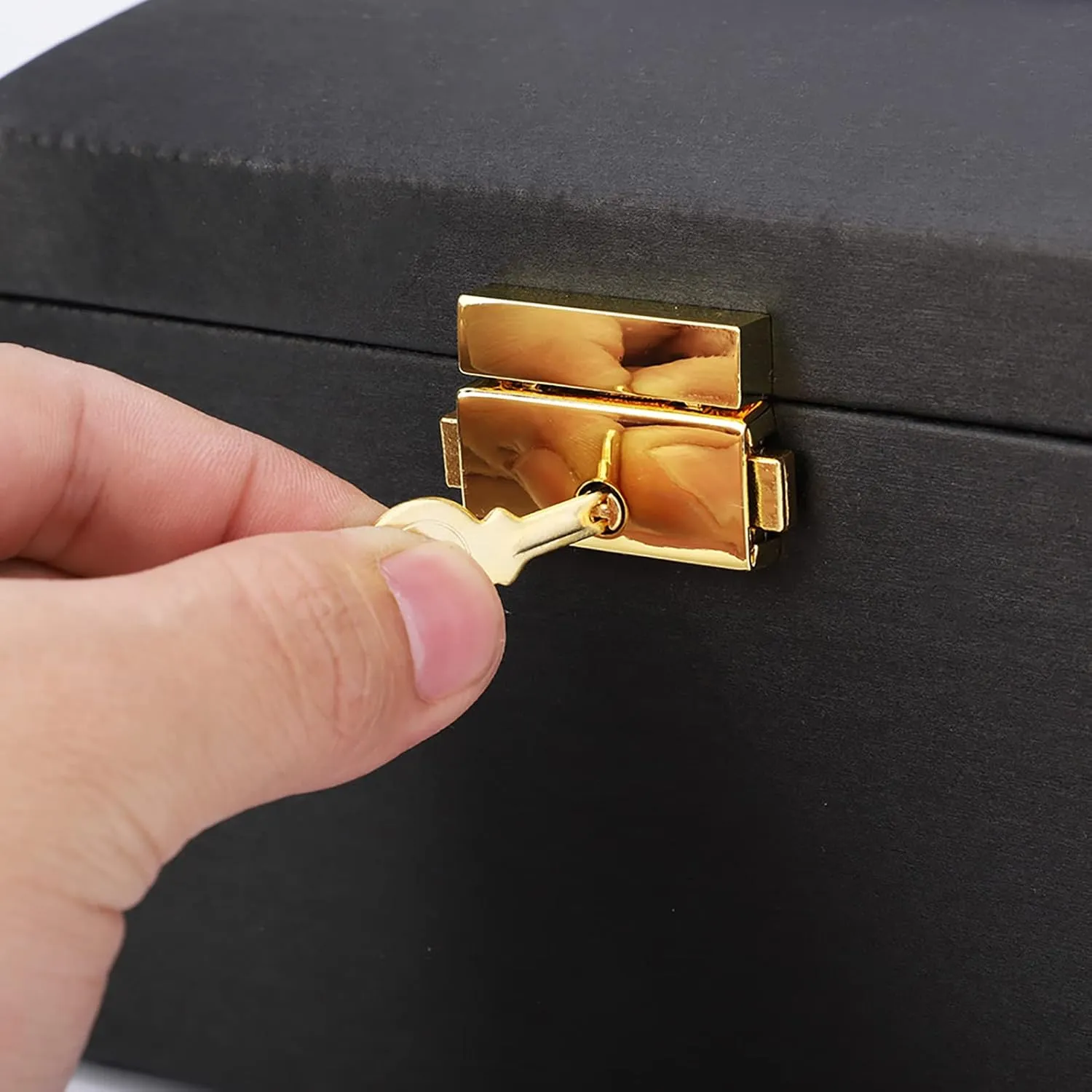 Warehouse Exclusive (Black) 3 S Je y Box with 2 D Ers Lock and Mirror, PU Leather 3-Layer Jewelry Storage Box Overseas Watch Boxes   Iron Fabric, Display for Watches sulfide grimly interplay shear expeditious smell Jewelry 