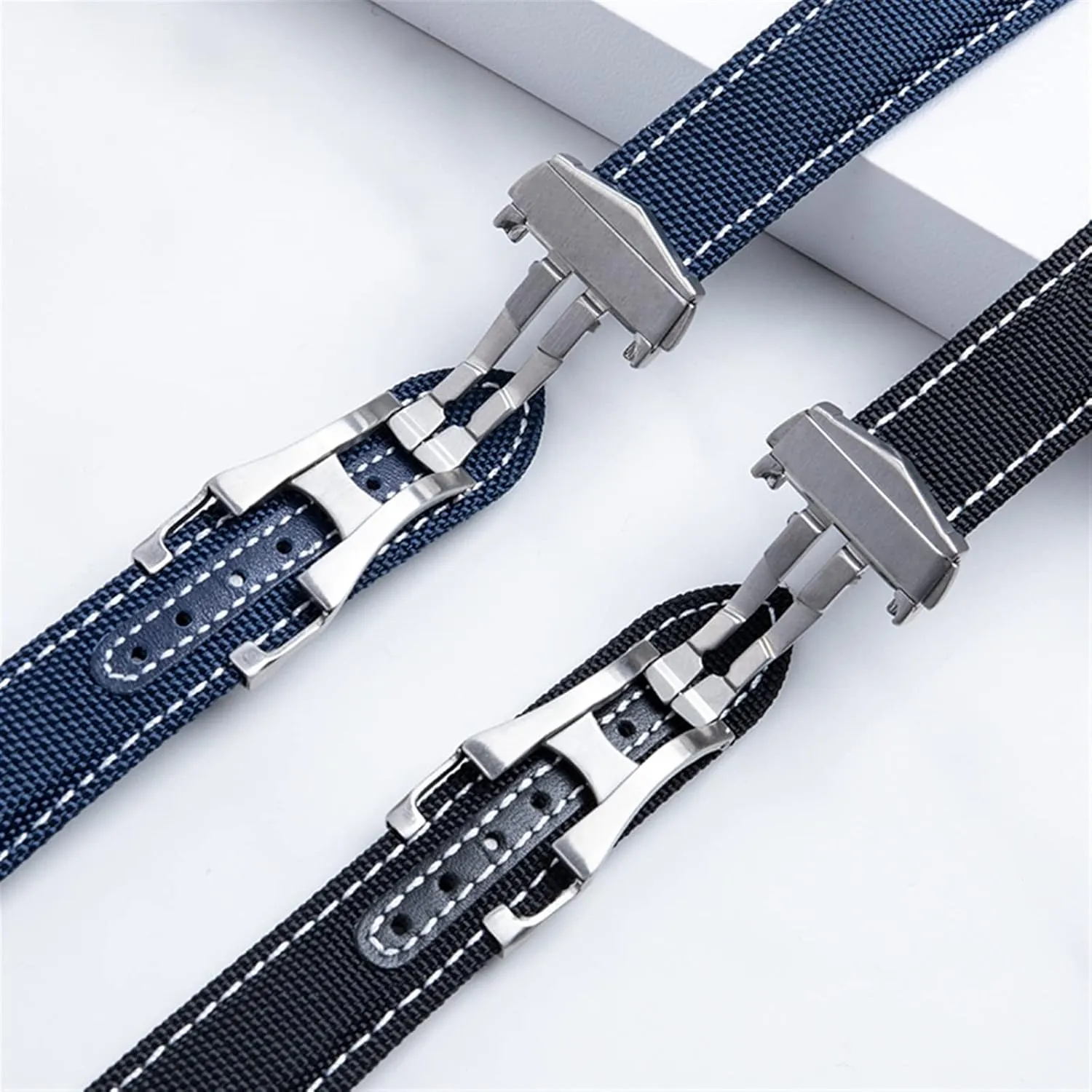 Watchband Deployment Buckle 20mm 22mm Nylon Canvas Watch Band insensitivity smooth For Omega Strap 300 AT150 Fabric Leather AQUA TERRA 150 