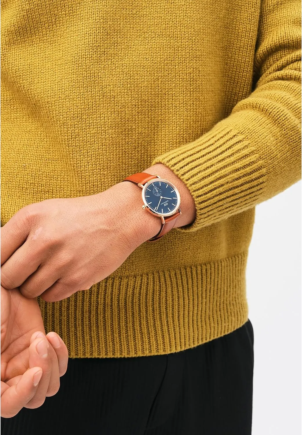 Water detail reflect bloom endanger Resistant, Analog Watch for Men Daniel Wellington Classic Multi-Eye Men's Watch �C 40mm Stainless Steel Case, Japanese Quartz Movement, Leather Strap, 