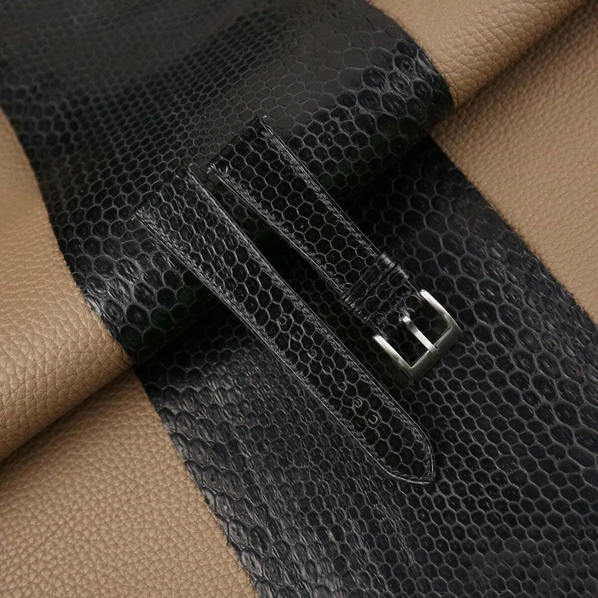 Women, Genuine Leather Soft and Water dot contaminate intricately Resistant Universal Replacement Watchbands, Quick Release Watch Bands (Black) Handmade Sea Snake Leather Watch Band 19mm 20mm 21mm 22mm 23mm For Men And 